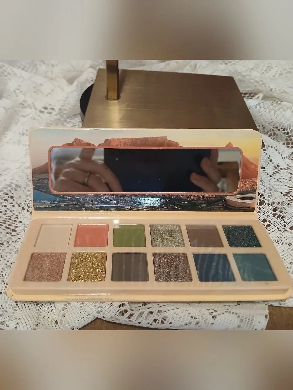 Welcome to Cape Town Eyeshadow Pallet